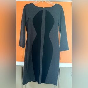Black Sheath Dress with 3/4 Sleeves and Crew Neck